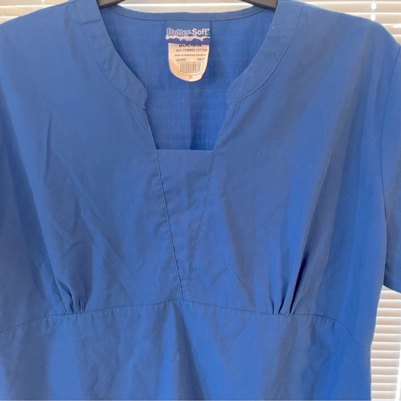 Women’s Scrubs PANTS & TOPS - Plus Sizes
$5 Each - Picture 12 of 13